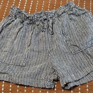Time and Tru blue & white striped stretchy shorts elastic waist bow tie, S (4-6)